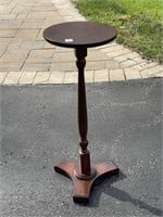 WOODEN CHERRY PLANT STAND