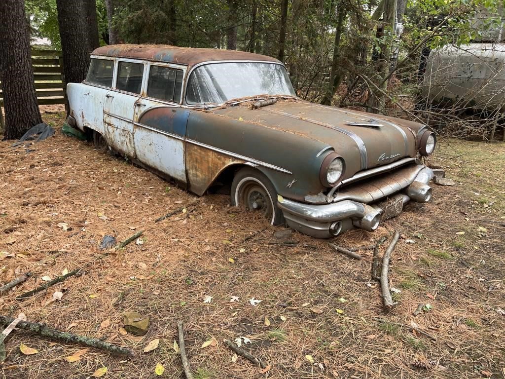 1955 Pontiac Safari station wagon very rusty NO