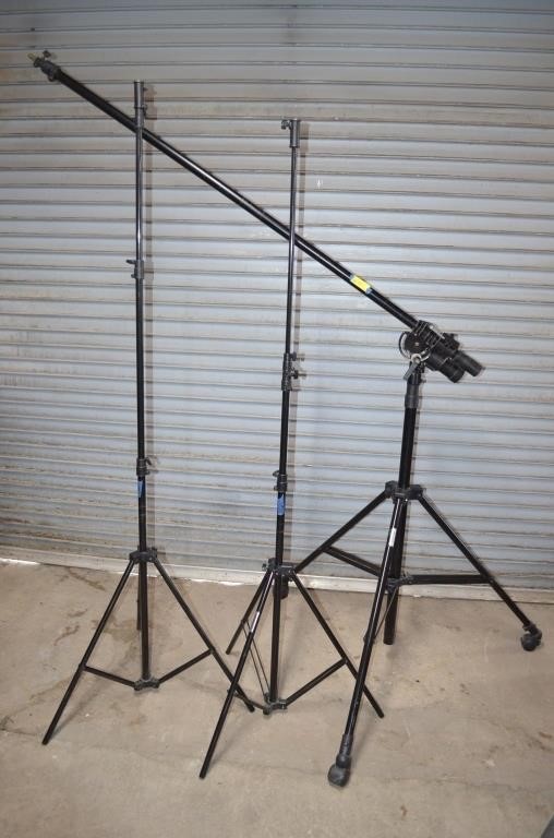 Light or Sound Tripod One With Boom Extension