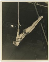 8x10 Lalarge acrobat in air