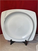 Studio Nova Fine Porcelain Ringside Black Platter
