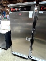 FWE S/S INSULATED HEATED HOLDING CABINET W/CASTERS