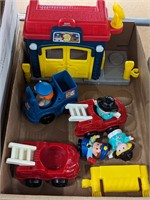 fisher price little people lot toy