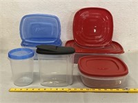 7 PCs Of Rubbermaid/ Ziploc Food Containers
