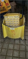 Mop Bucket w/Wringer on Casters