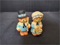 Vintage Enesco Pilgram Bears Salt & Pepper