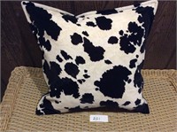 Holstein (Black/White) Pillow