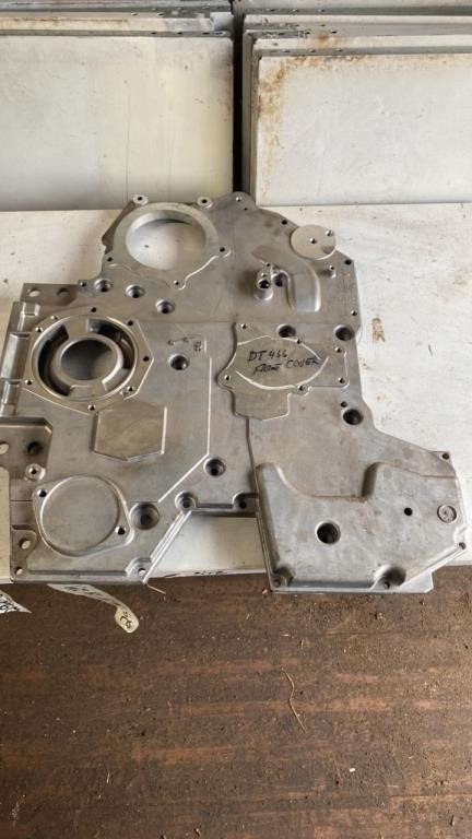 DT  466 front motor cover