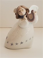 AH- Lladro 6528 Little Angel with Lyre, 5" Tall