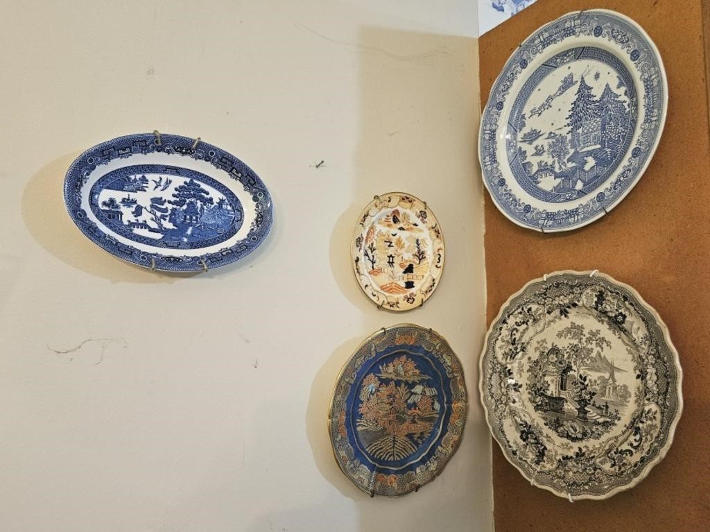 5 Collectible Plates