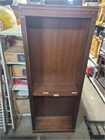 Ethan Allen Wood Bookcase w/Shelves & Hardware