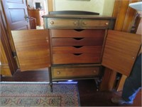 DEPRESSION CHEST OF DRAWER - BRING HELP TO REMOVE