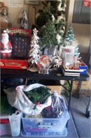 L - LARGE LOT OF CHRISTMAS DECORATIONS (G7)