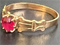 LADY'S GOLD BAND WITH RED STONE