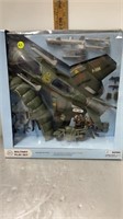 2009 MILITARY PLAY SET INCLUDES 20 ITEMS IN BOX