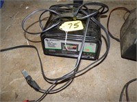 2/6 AMP BATTERY CHARGER