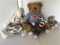 Lot: plush bear, monkey, misc