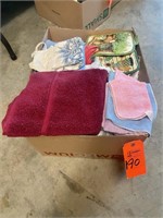 Box lot potholders, wash cloths, towels