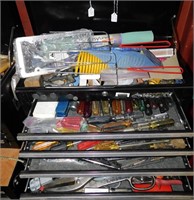 P729-  Contents Of Upper Tool Box