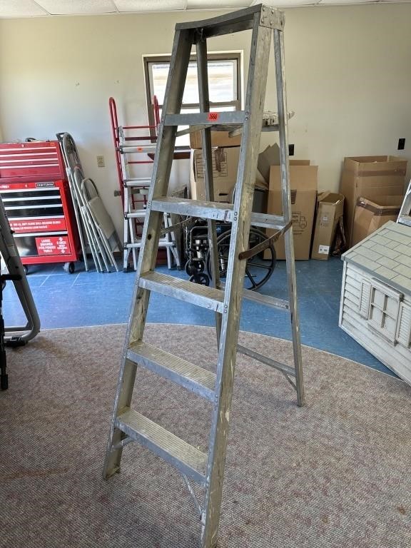 6 ft aluminum ladder