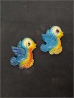 Vintage 4.5 in chalkware bird decor