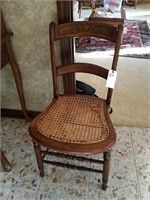 WALNUT VICTORIAN CAN BOTTOM ANTIQUE CHAIR