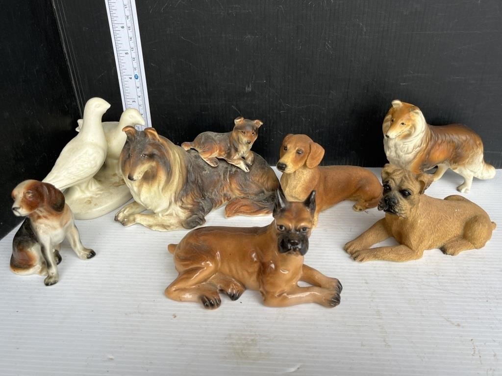 Lot of dog figures, misc