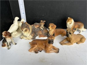 Lot of dog figures, misc