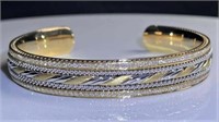 Natural Diamond 18Kt Gold Bangle