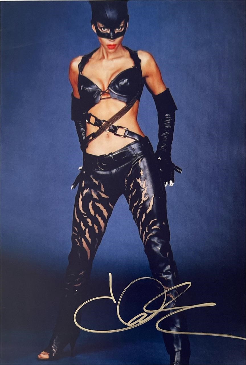 Autograph COA Catwoman Photo