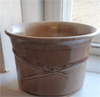 R. Sells pottery bowl approx 3.5 inches tall
