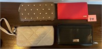 V - LOT OF CLUTCHES / WALLETS (P41)