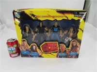 4 figurines de Lutte WWE