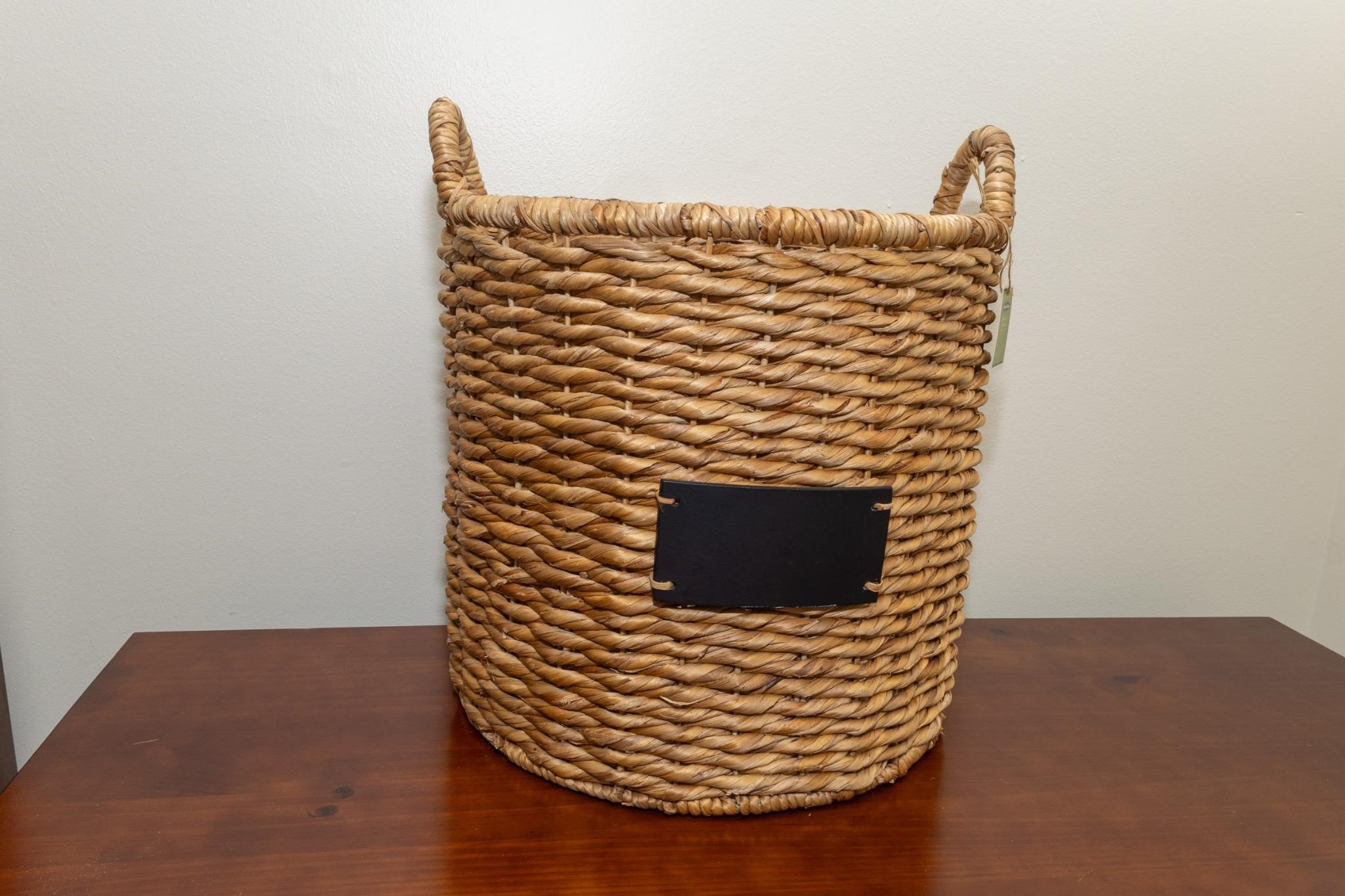 Large Smith & Hawken basket, new