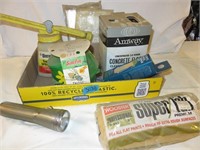 Lot: Concrete Floor Cleaner, Vtg Flashlight, Bee K