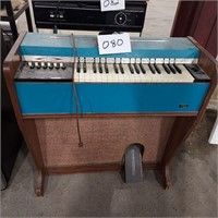 Vintage organ works