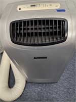 Portable A/C used in computer room. Spot cooler.