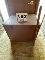 Storage chest, 24.5 X 29.5 X 26