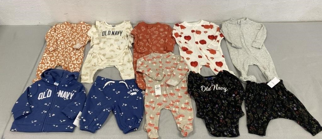 8 NWT Old Navy Baby Outfits 0-3 Months