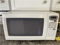 Nice Microwave -  Pick up only