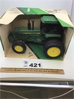 ERTL JOHN DEERE MFWD TRACTOR 1/16 SCALE