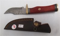Hand Made Damascus Steel Knife with Leather