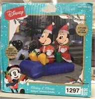 Disney Mickey & Minnie 5'L Inflatable