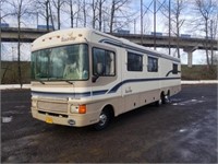 1997 Ford Fleetwood Bounder 36' T/A Motor Home