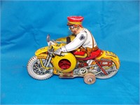 CA. 1935 MARX TIN MOTORCYCLE TROOPER