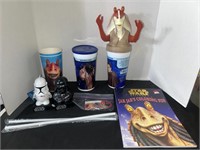 Star Wars lot-plastic Cups with cup topper