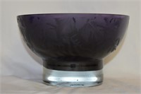 An Art Glass Etched Bowl