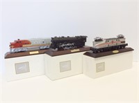 3 Avon Lionel Classic Display Train Cars