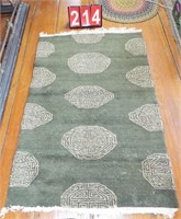Oriental design area rug 54x34”