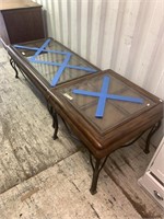 Lot with 2 wooden with glass top coffee tables in